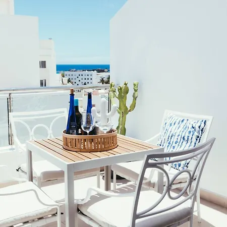 Charco De San Gines Con Vistas Al Mar Arrecife (Lanzarote)